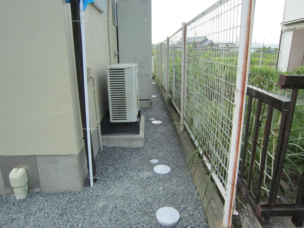 Same specifications photos (appearance). Local (June 2013) Shooting