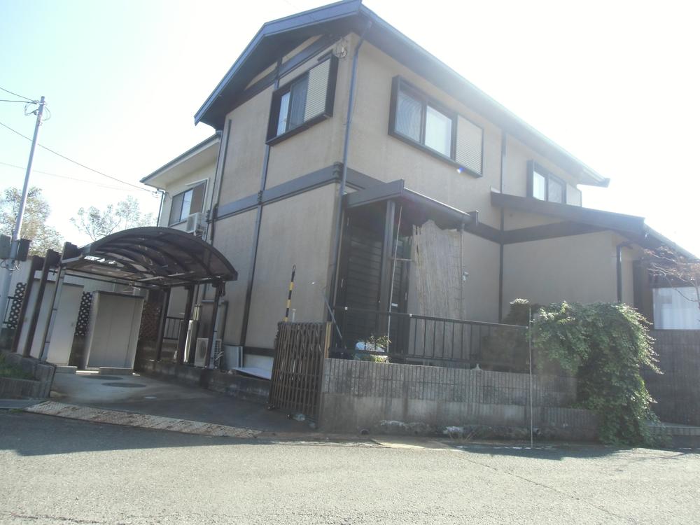 Local appearance photo. Local (11 May 2013) Shooting