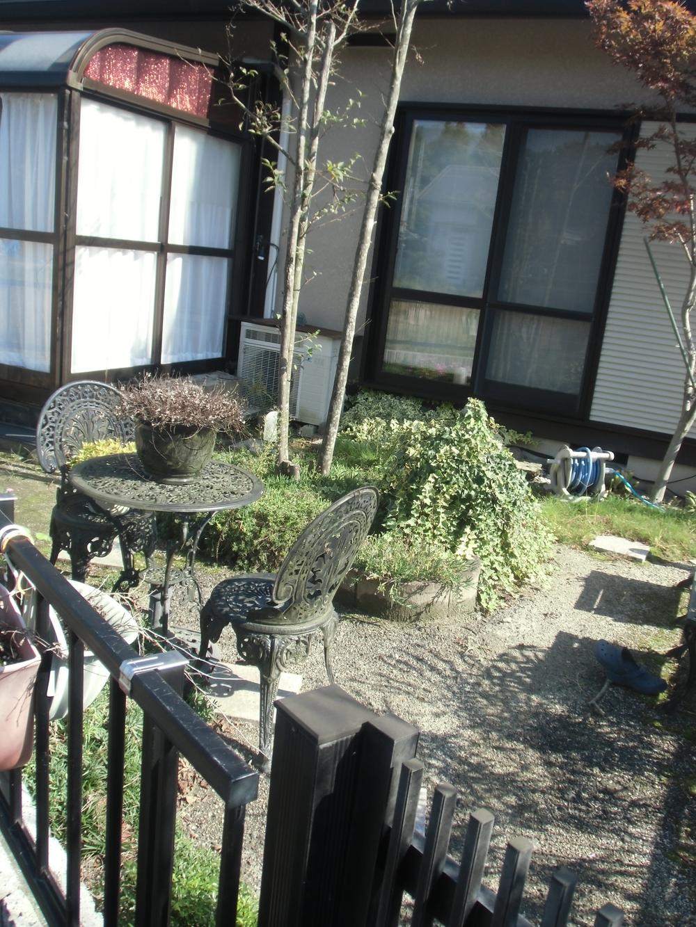 Garden. Local (11 May 2013) Shooting