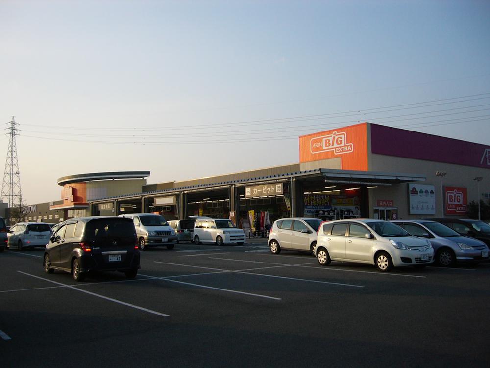 Shopping centre. 2081m until the ion Town Yasu