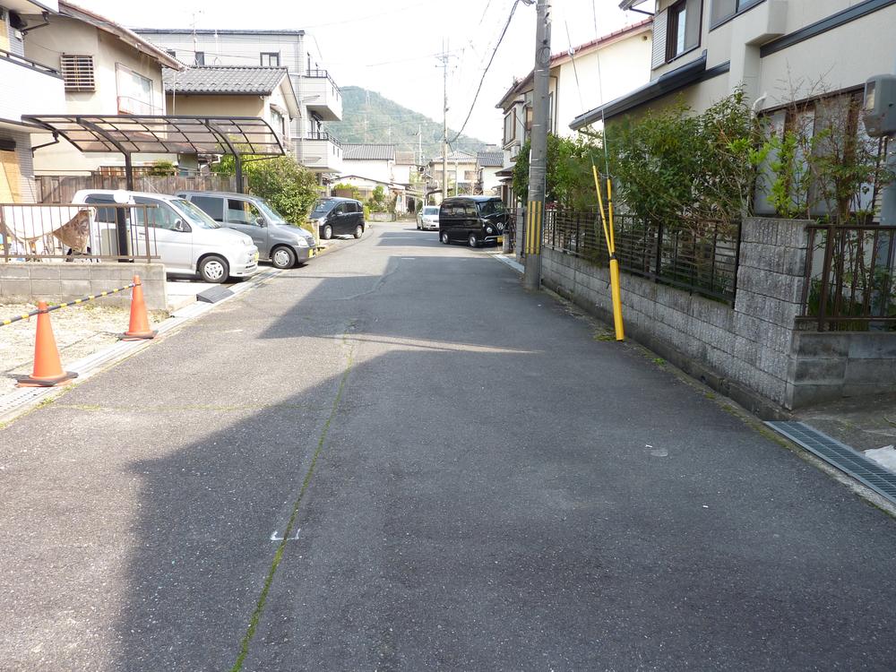 Local photos, including front road. Local (April 2013) Shooting