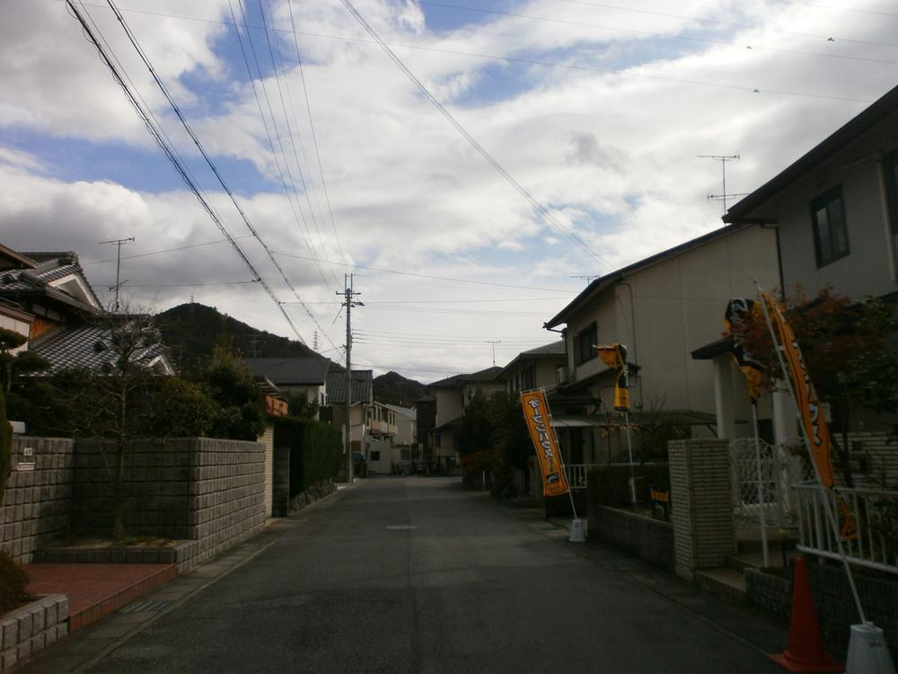 Local photos, including front road. Local (12 May 2013) Shooting