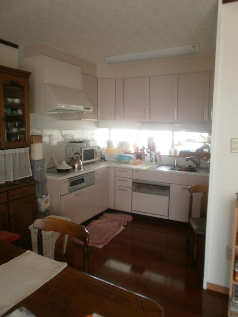 Kitchen. Room (August 2013) Shooting