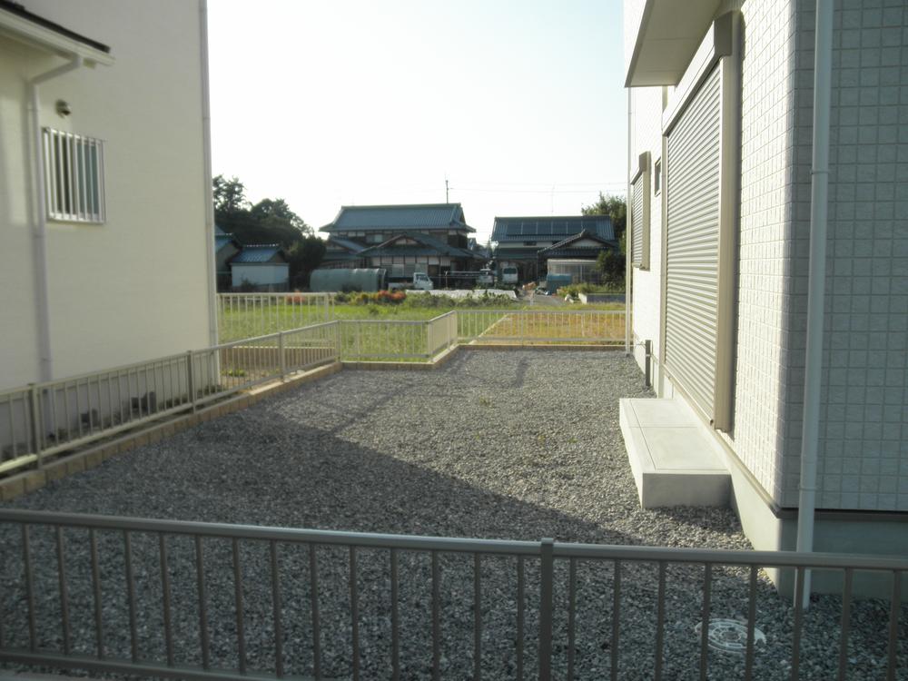 Garden. We take a very large garden space. You can take advantage of a variety of applications, such as washing clothes and barbecue. (No. 24 locations)