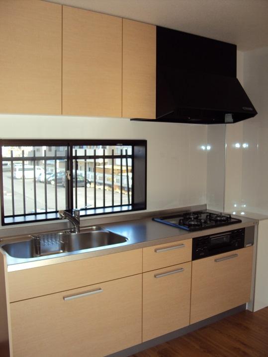 Kitchen. Settled new goods exchange