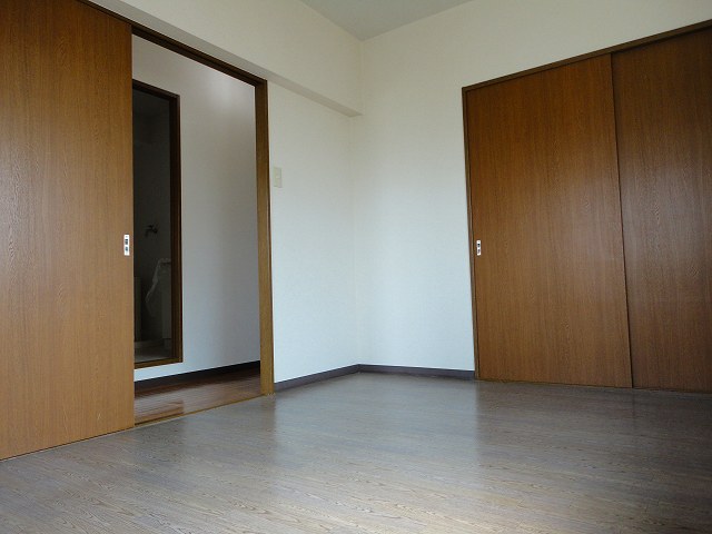 Other room space. Northern Room