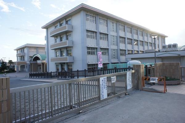 Primary school. Teaching Buddhism to elementary school 400m