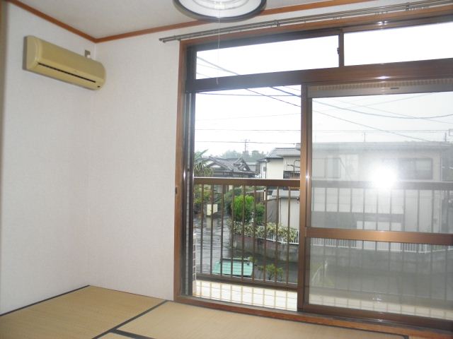 Living and room