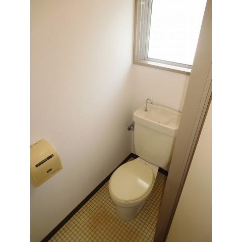 Toilet