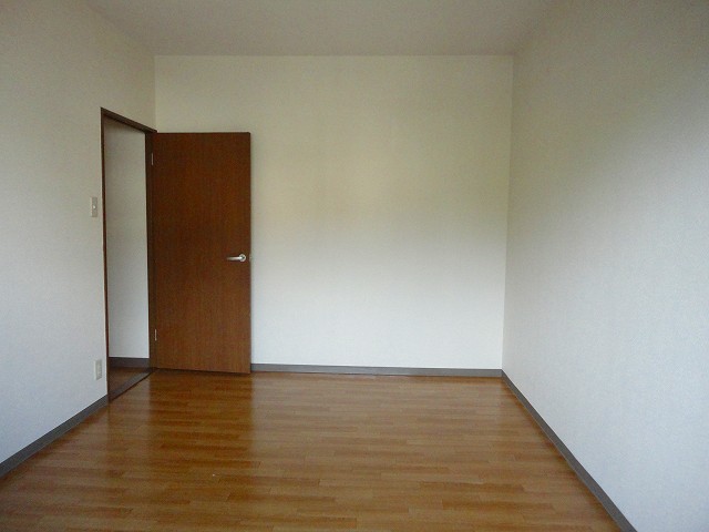 Other room space. Northern Room