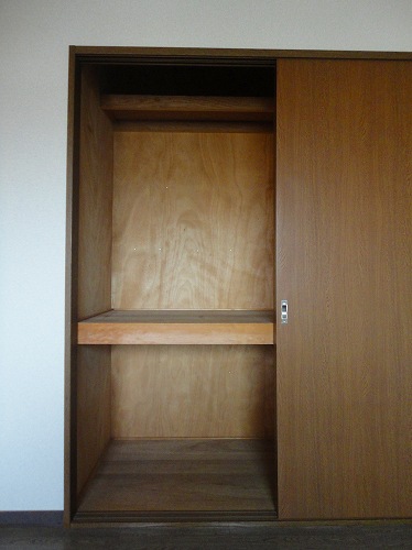 Other room space. Northern Room