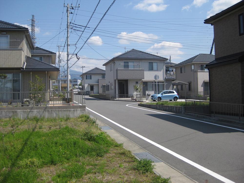 Sale already cityscape photo. Front road is more than 5m. It is out of the car is likely to. Traffic of the car is also less quiet. 