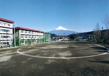 Junior high school. Fujikawa second junior high school