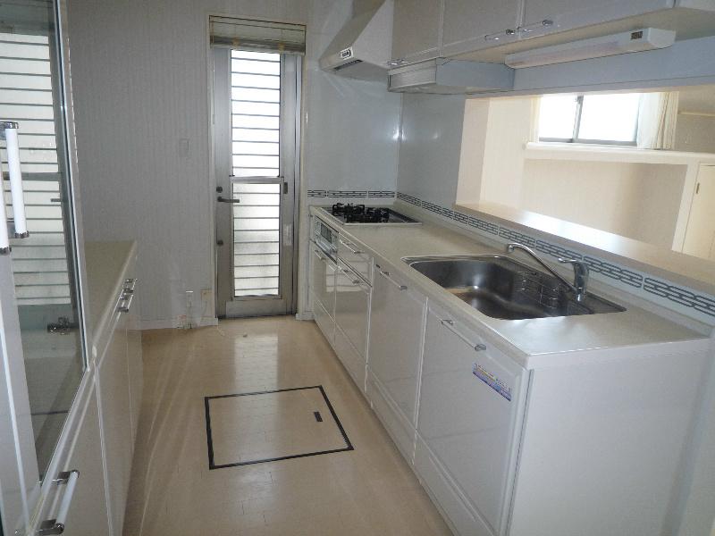 Same specifications photo (kitchen)
