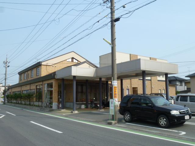 Hospital. West far to clinic (hospital) 162m