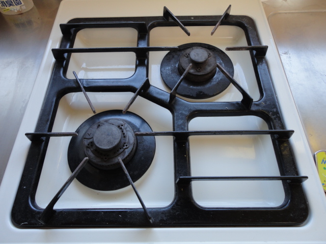 Kitchen. 2 lot gas stoves