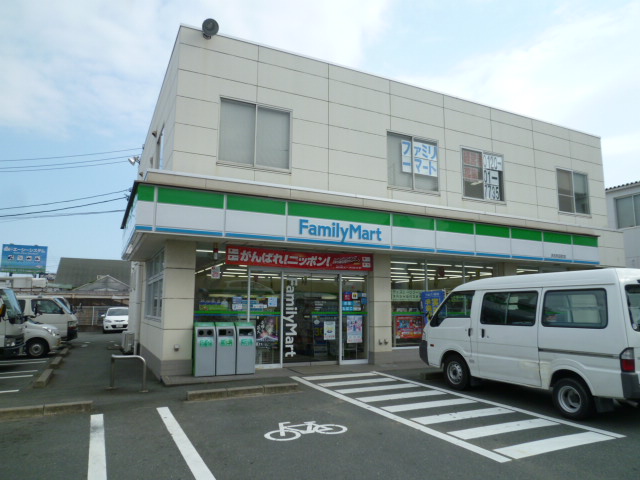 Convenience store. FamilyMart Hamamatsu Wadamachi store (convenience store) to 500m