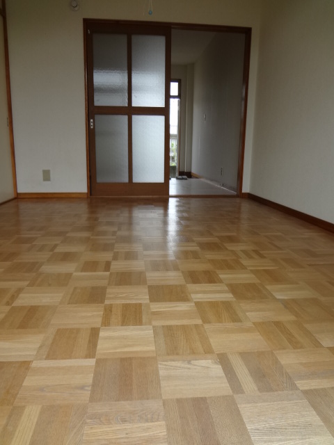 Living and room