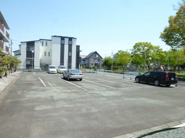 Parking lot