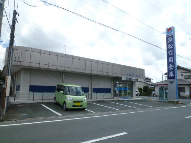 Bank. Hamamatsushin'yokinko Ose 773m to the branch (Bank)