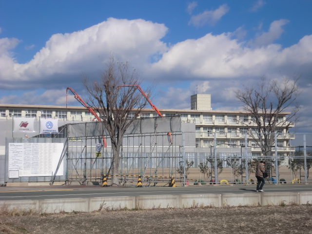 Primary school. Municipal infield 2357m up to elementary school (elementary school)