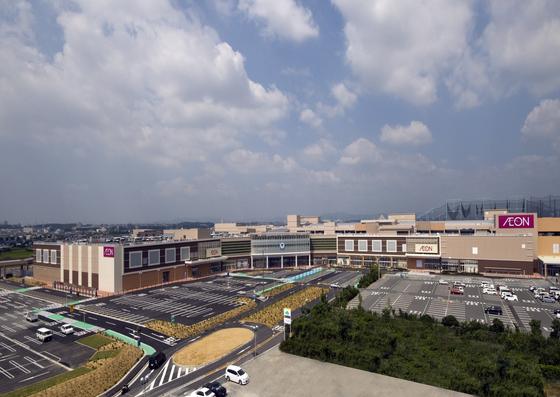 Shopping centre. 2386m to Aeon Mall Hamamatsu field (shopping center)