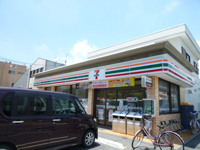 Convenience store. Seven-Eleven Hamamatsu Kandatsu store up (convenience store) 142m