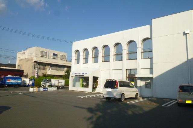 Bank. Hamamatsushin'yokinko Kamiaraya 116m to the branch (Bank)