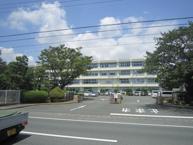 high school ・ College. Hamamatsu Johoku Technical High School (High School ・ NCT) to 1383m