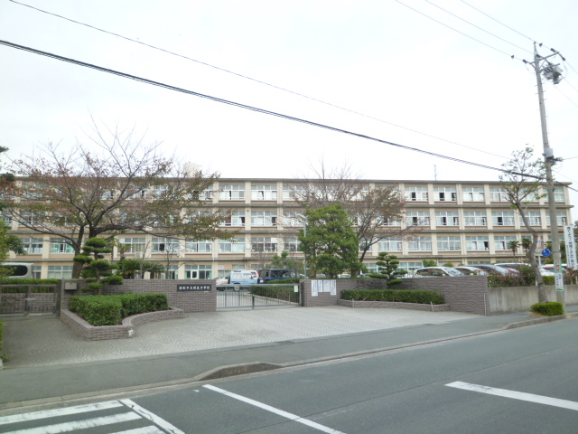 Junior high school. 530m up to municipal Kaisei junior high school (junior high school)