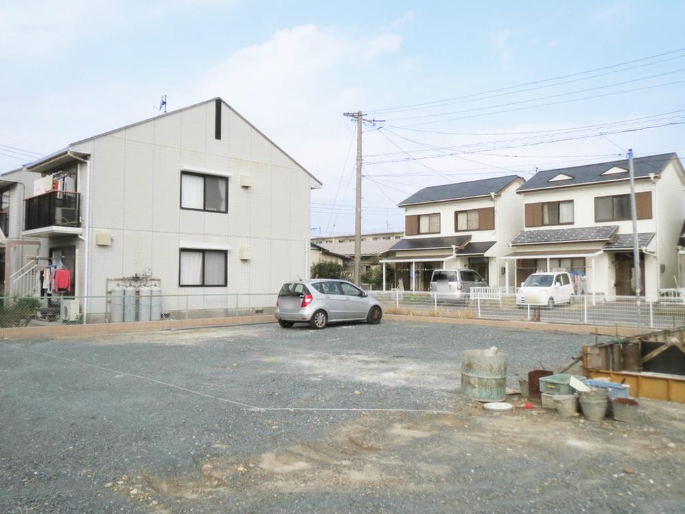 Local as seen from the southeast side (2013 November shooting)