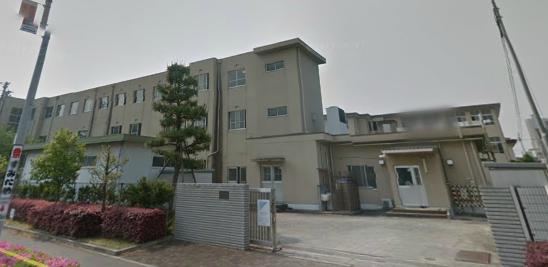 Junior high school. 679m to Hachiman junior high school (junior high school)