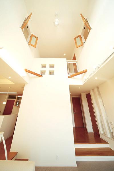 Model house photo. Atrium model house
