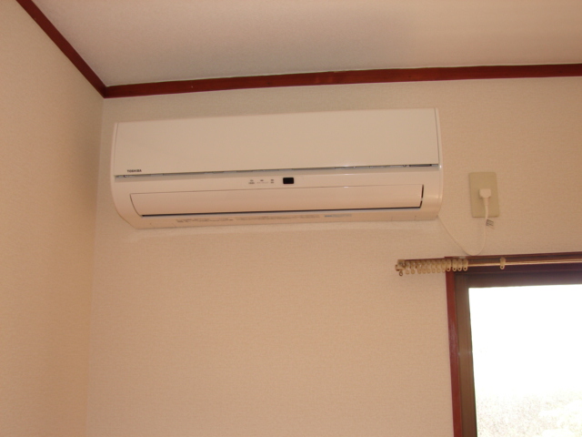 Living and room. Air conditioning new!