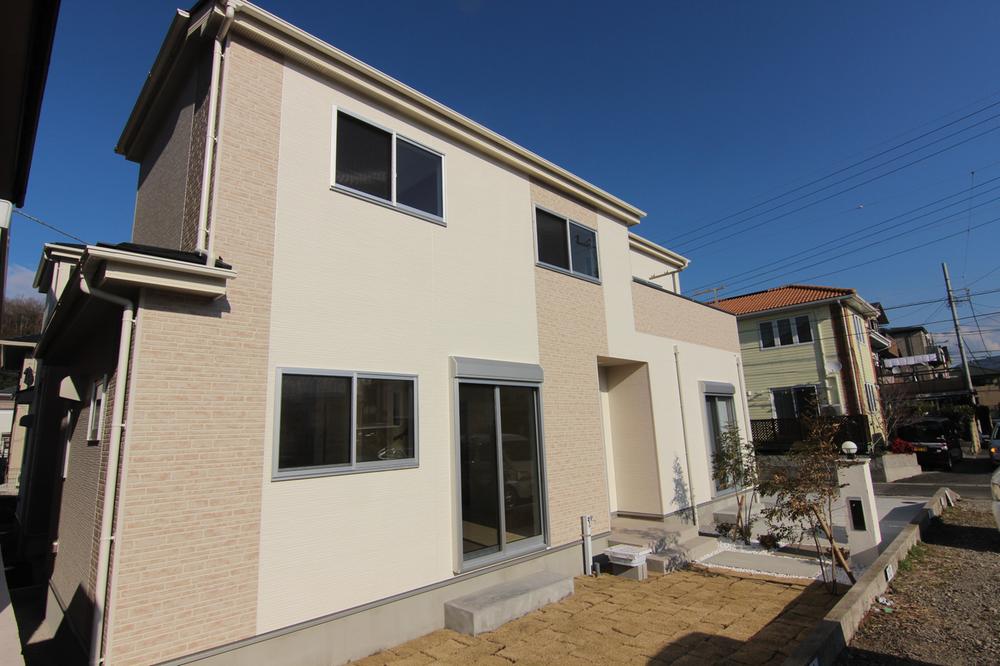 Building 2 appearance