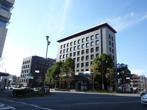 Bank. Suruga Bank 279m up to the head office (Bank)