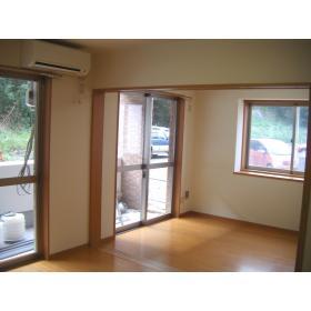 Living and room. Sash is a pair of glass