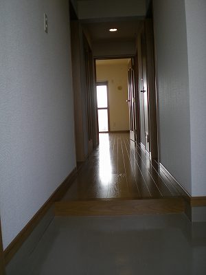 Entrance. Indoor hallway from the front door