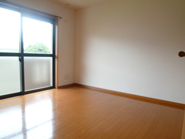 Other room space. Room of the Southern Ocean room 6.4 Pledge. Day is good on the south-facing.