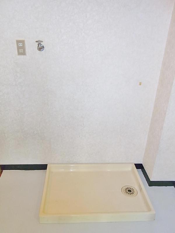 Other room space. Of course, the washing machine is indoor