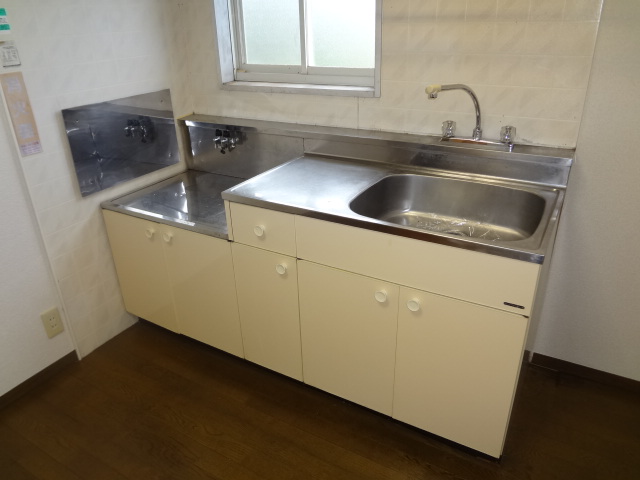 Kitchen. Spacious kitchen!