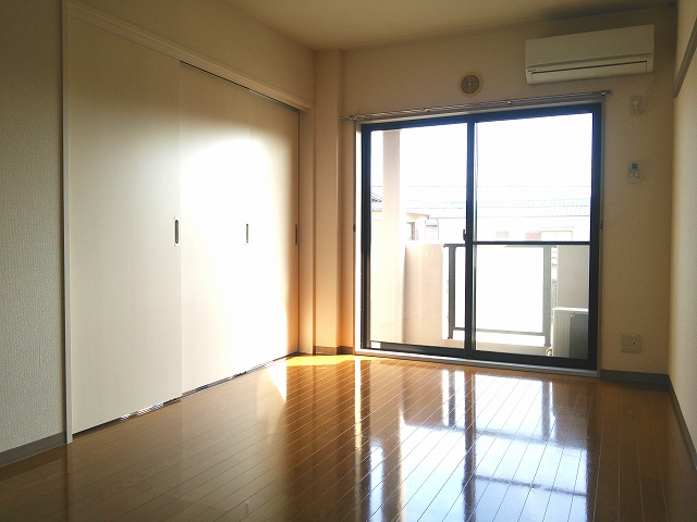 Living and room. LDK Air conditioning