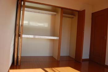 Other room space. South Western-style closet. 2 is the type of storage.