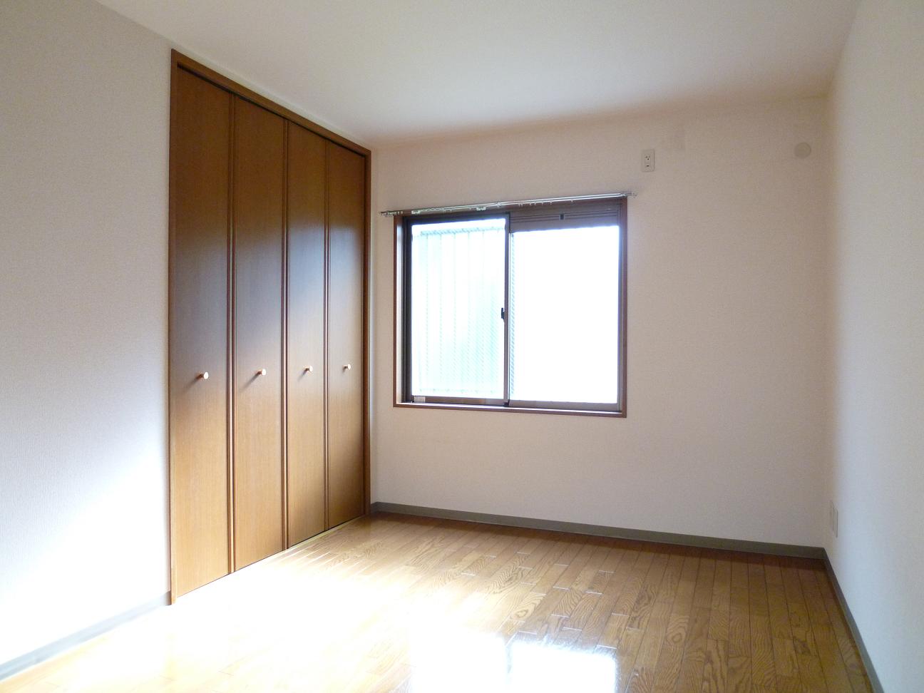 Other room space. Western-style 6 Pledge