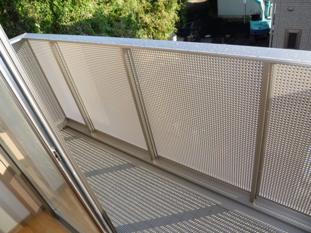 Balcony. It is a photograph of the same type