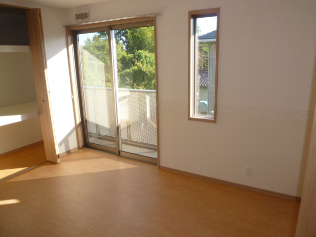 Other room space. It is a photograph of the same type