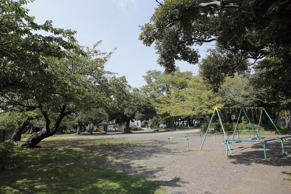Surrounding environment. Sanno Park (a 3-minute walk ・ About 190m)