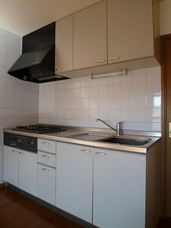 Kitchen. 3-neck with stove grill. Sink is also a spacious.