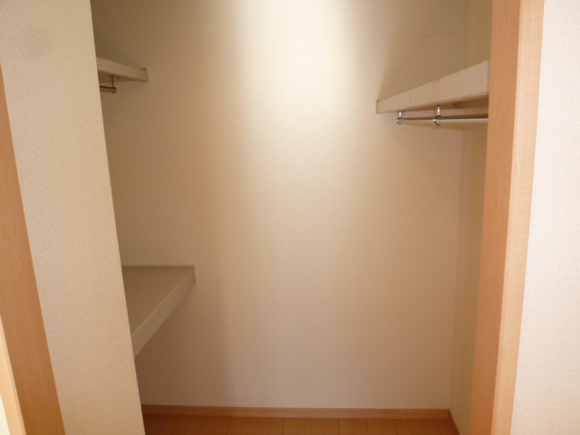 Receipt. Walk is a closet