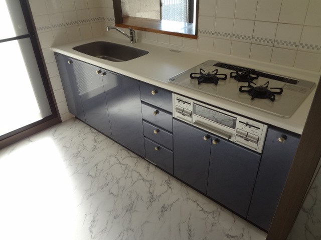 Kitchen.  ☆ 3-neck system Kitchen ☆